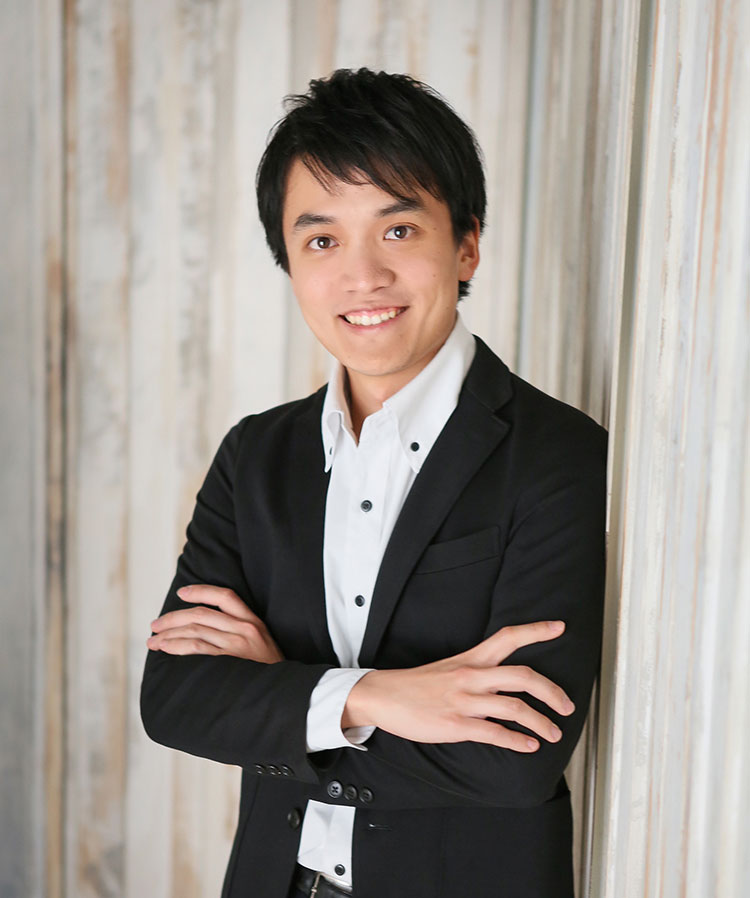 Voice 幸せづくりの現場で働く先輩たちの声 日々学びながら、みんなで一緒に成長していく
